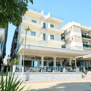 Piccadilly Hotel